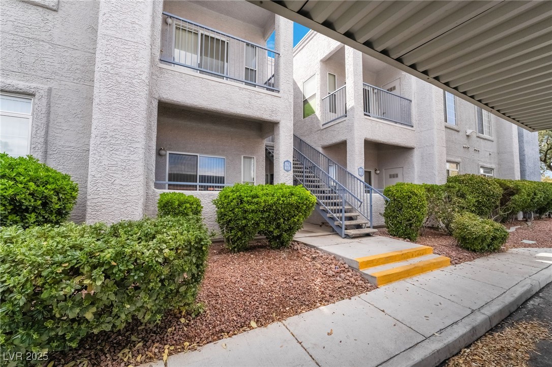 2201 Ramsgate Drive 823