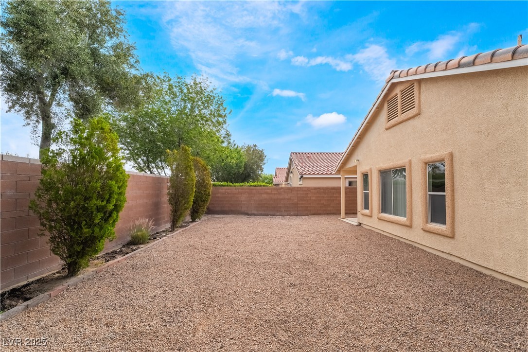 4360 Meadowlark Wing Way