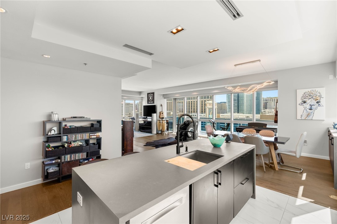 4471 Dean Martin Drive 1210