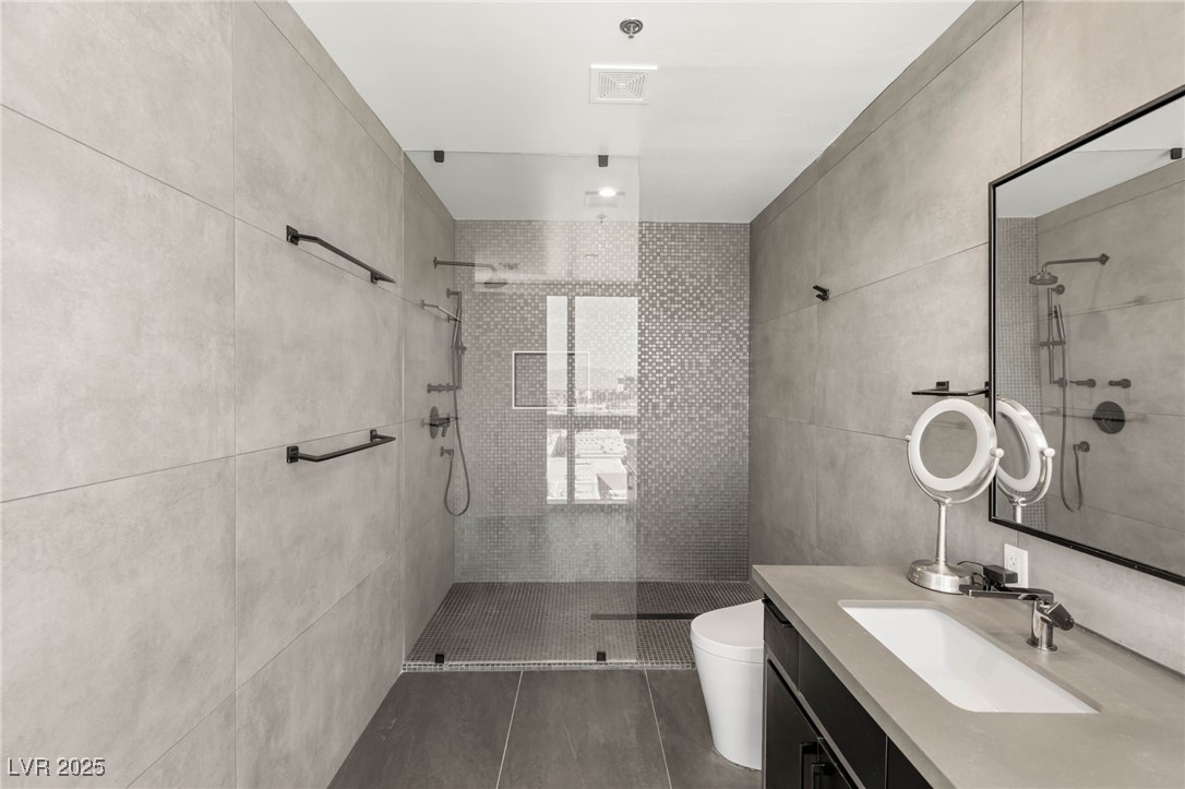 4471 Dean Martin Drive 1210