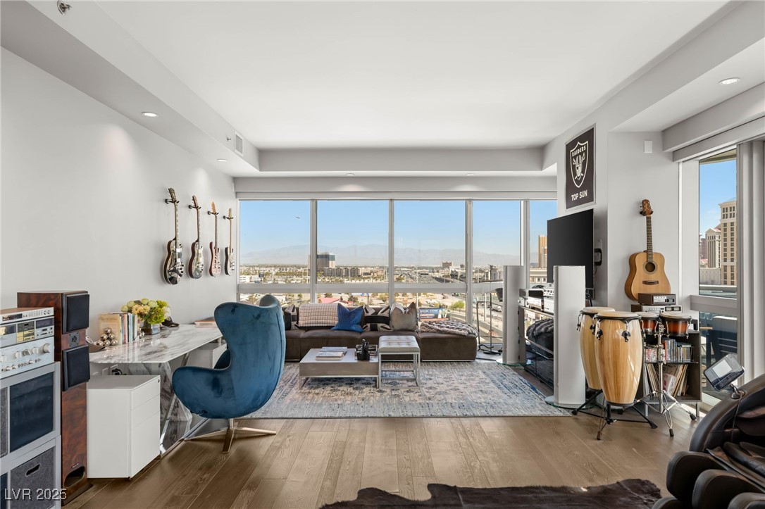 4471 Dean Martin Drive 1210