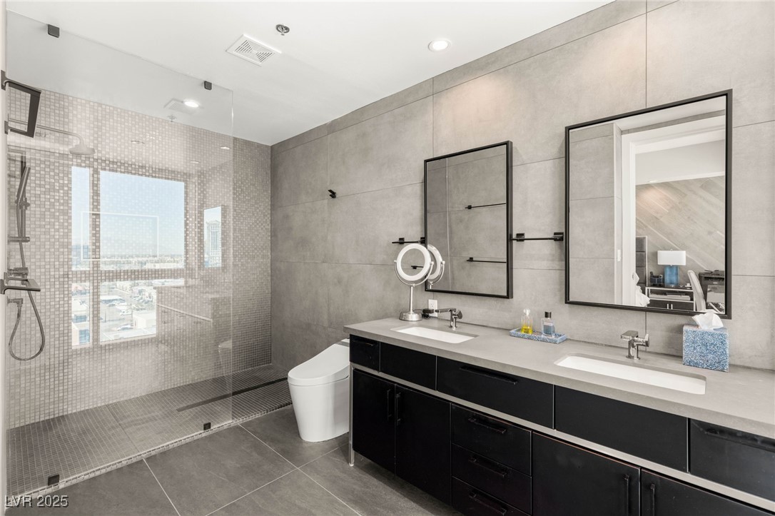 4471 Dean Martin Drive 1210