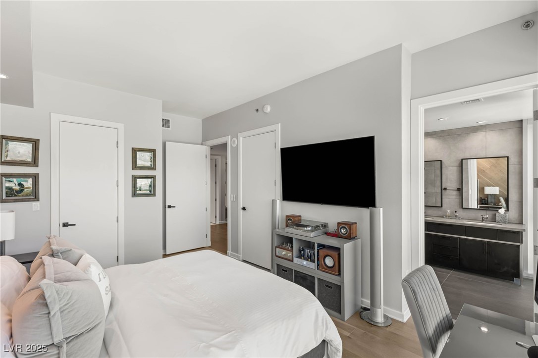 4471 Dean Martin Drive 1210