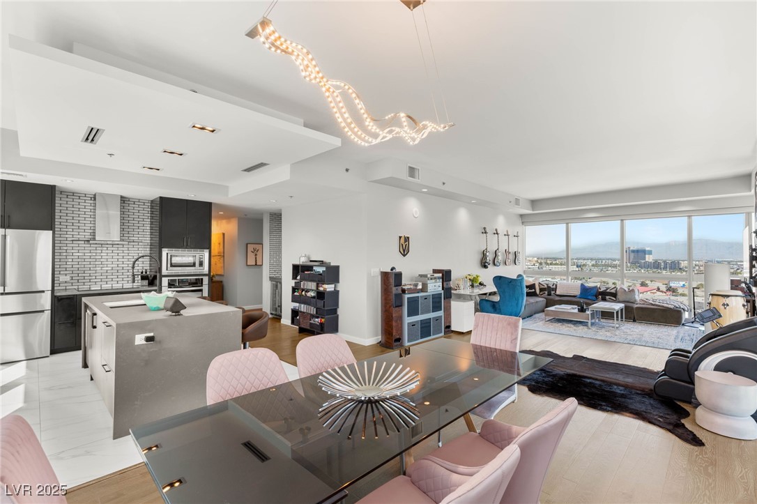 4471 Dean Martin Drive 1210