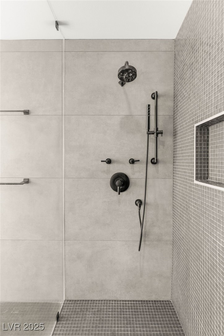 4471 Dean Martin Drive 1210