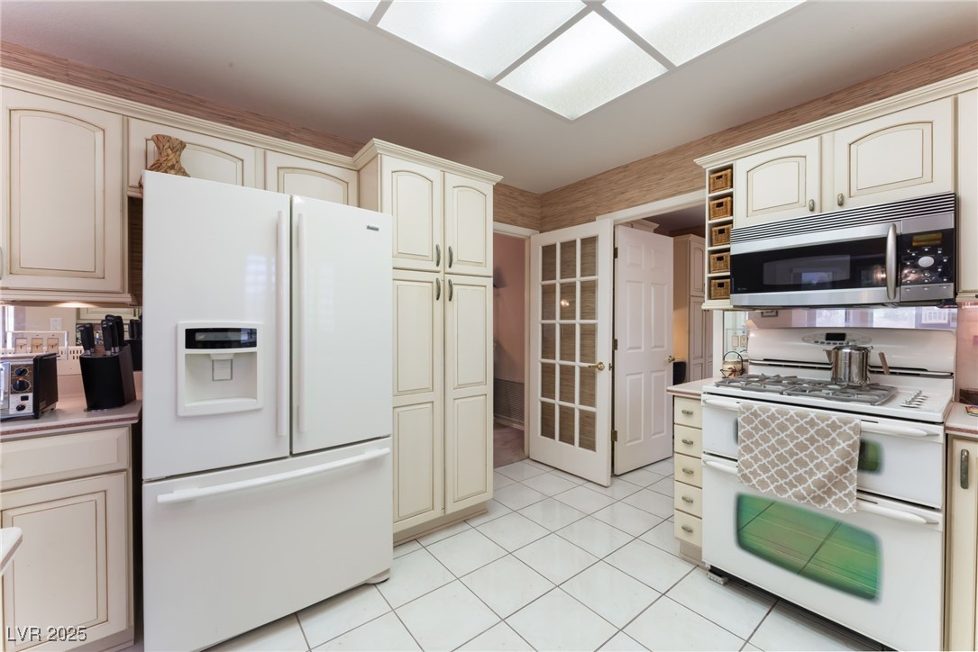 3109 Moongold Court