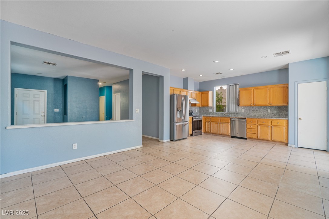 8509 West Rochelle Avenue