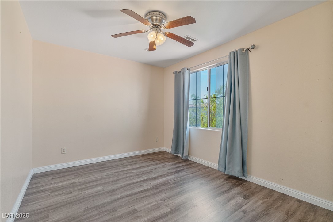 8509 West Rochelle Avenue