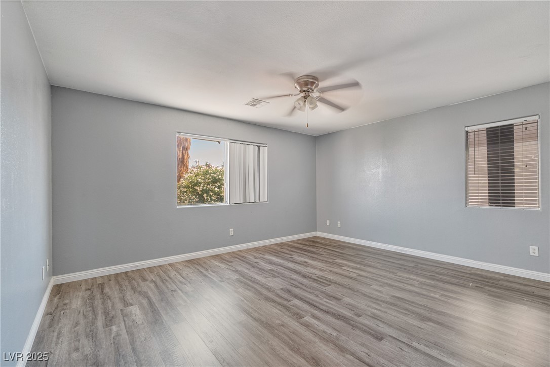 8509 West Rochelle Avenue