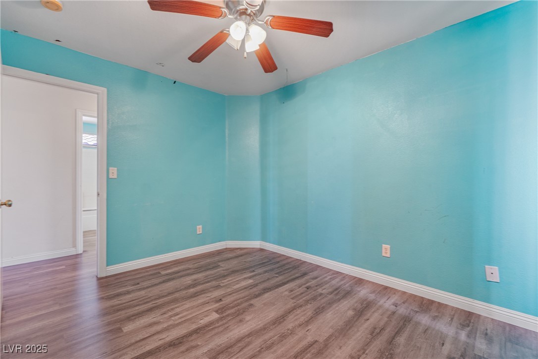 8509 West Rochelle Avenue