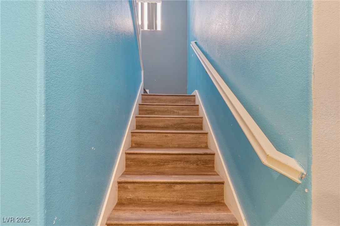 8509 West Rochelle Avenue