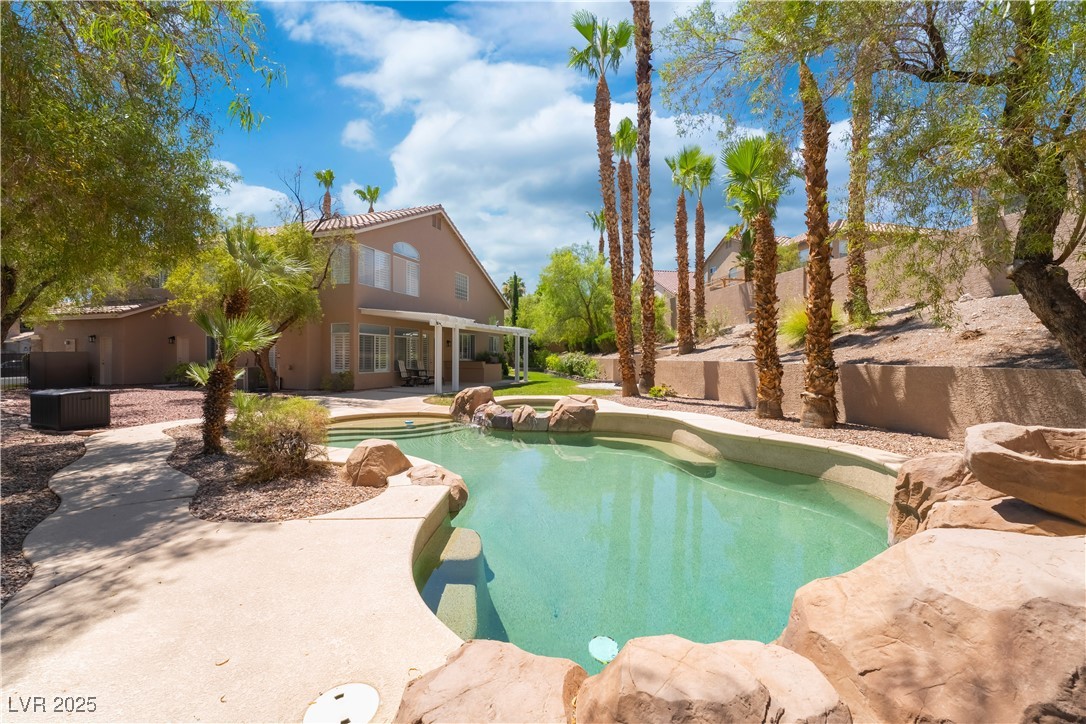 8424 Willowleaf Court