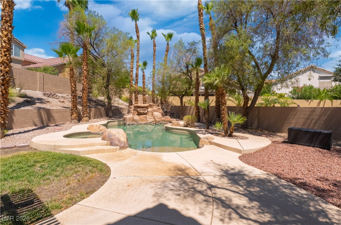 8424 Willowleaf Court