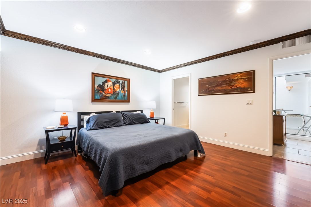 2588 La Fortuna Avenue