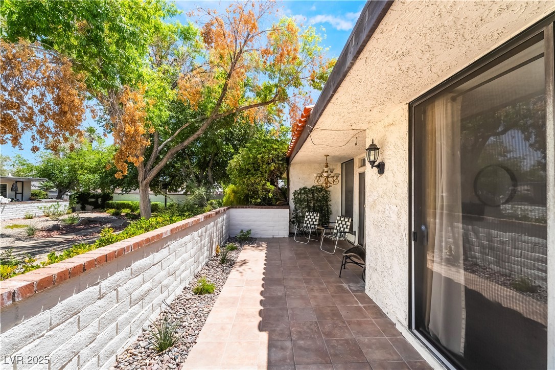 2588 La Fortuna Avenue