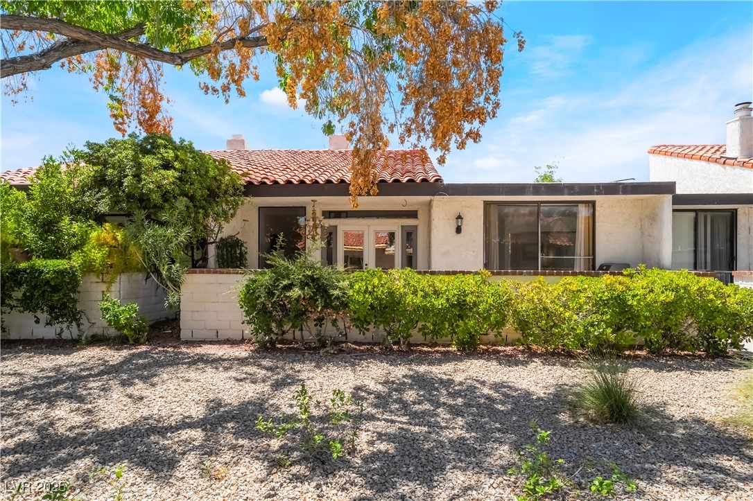 2588 La Fortuna Avenue