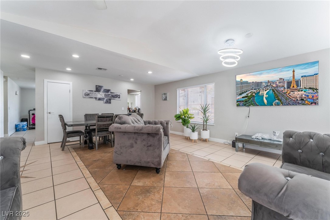 2690 Diamante Circle