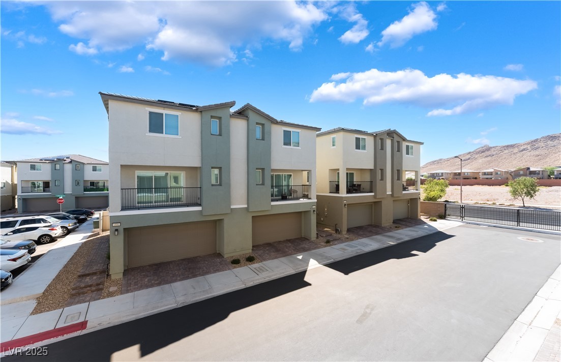 6881 Prairie Pearl Street