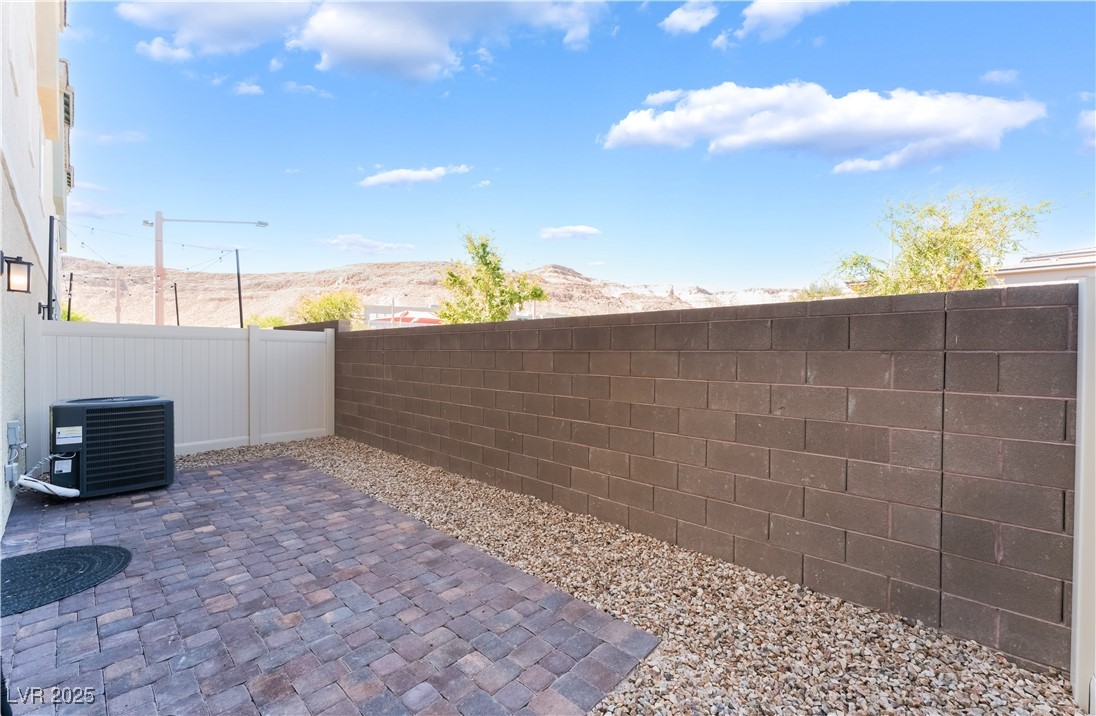 6881 Prairie Pearl Street