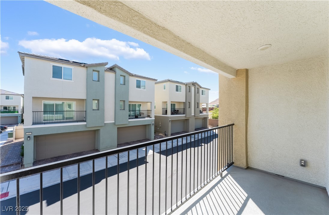 6881 Prairie Pearl Street