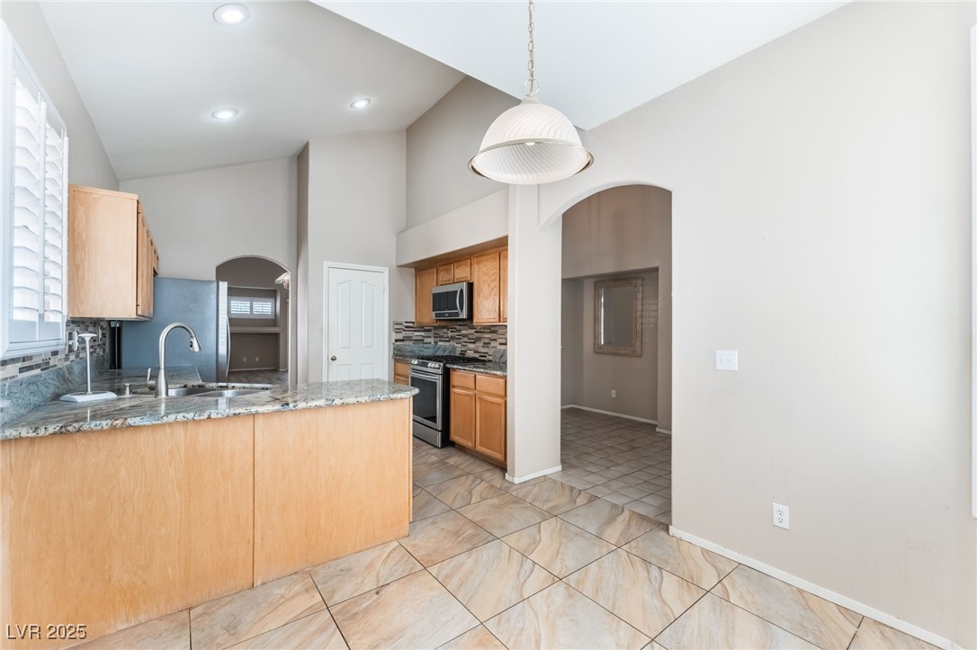 7908 Constantinople Avenue