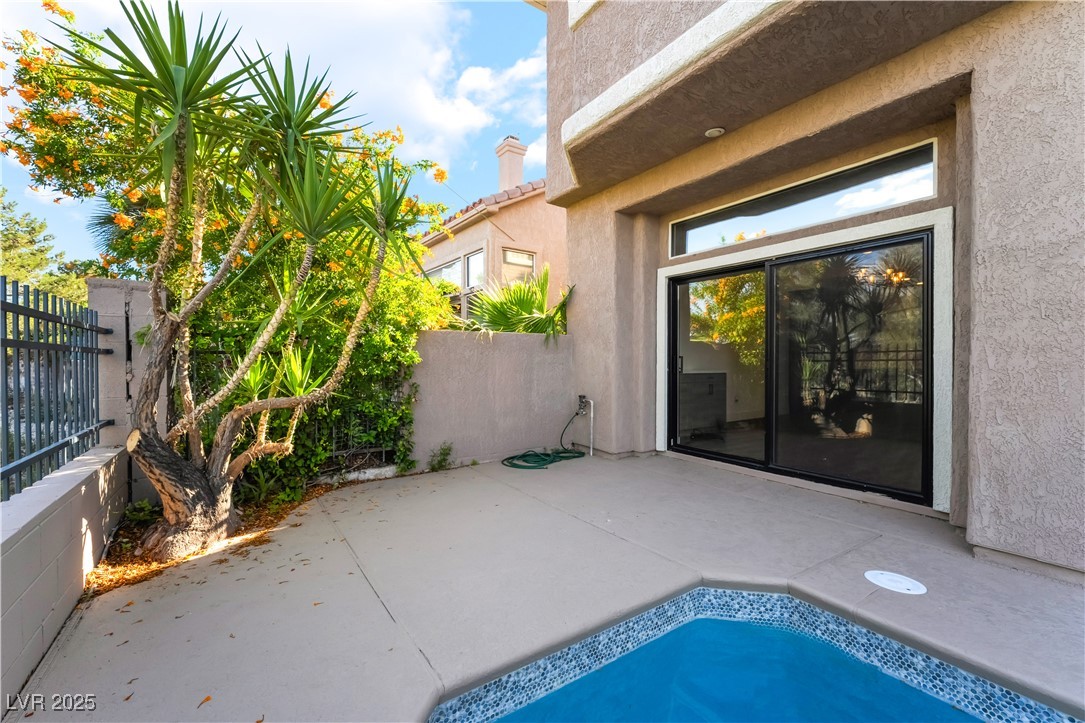 912 Pro Players Drive