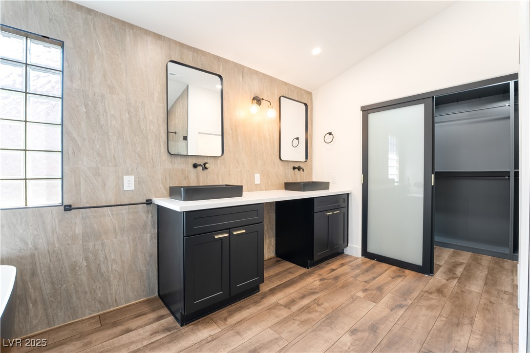 912 Pro Players Drive