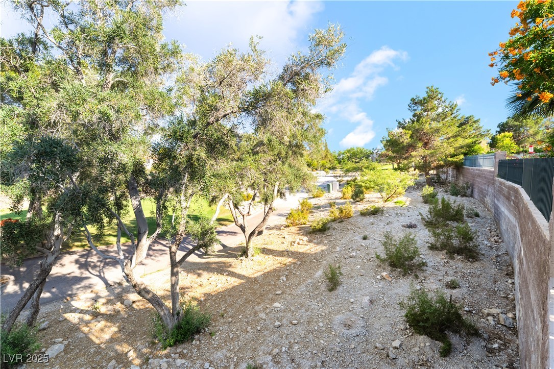 912 Pro Players Drive