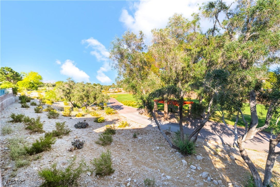 912 Pro Players Drive