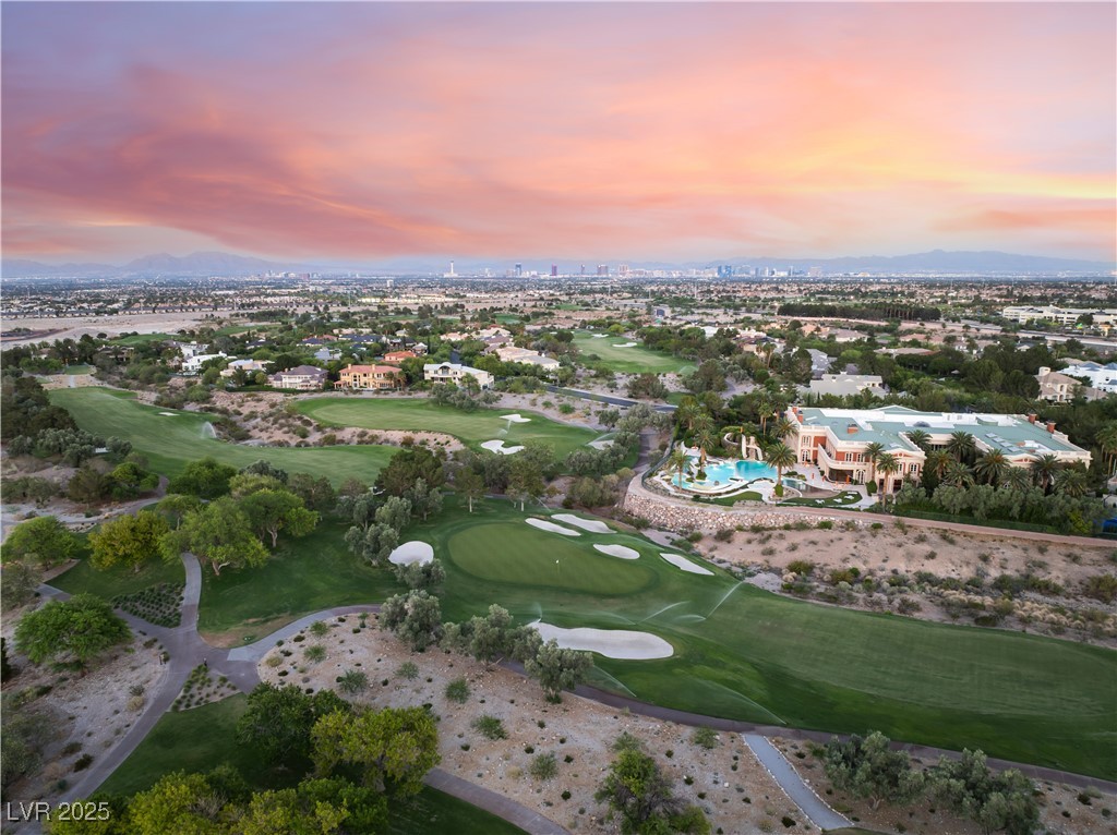 912 Pro Players Drive