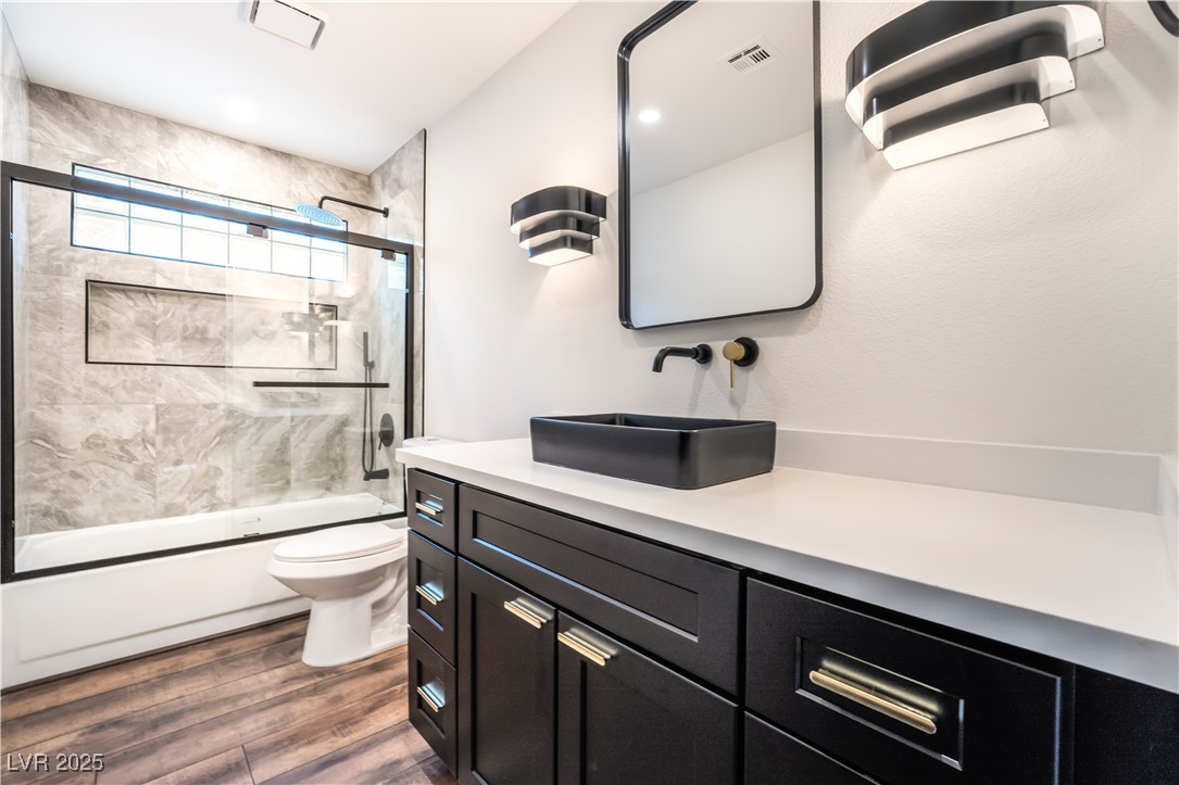 912 Pro Players Drive