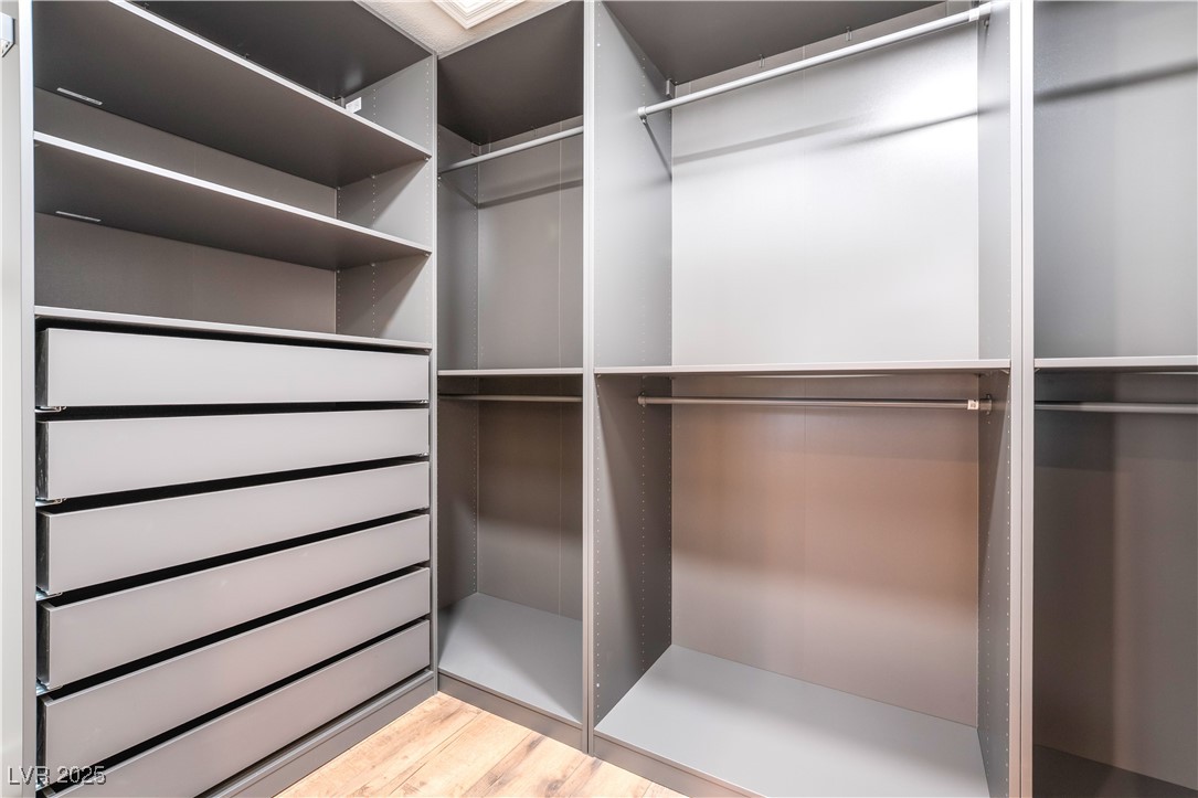 912 Pro Players Drive