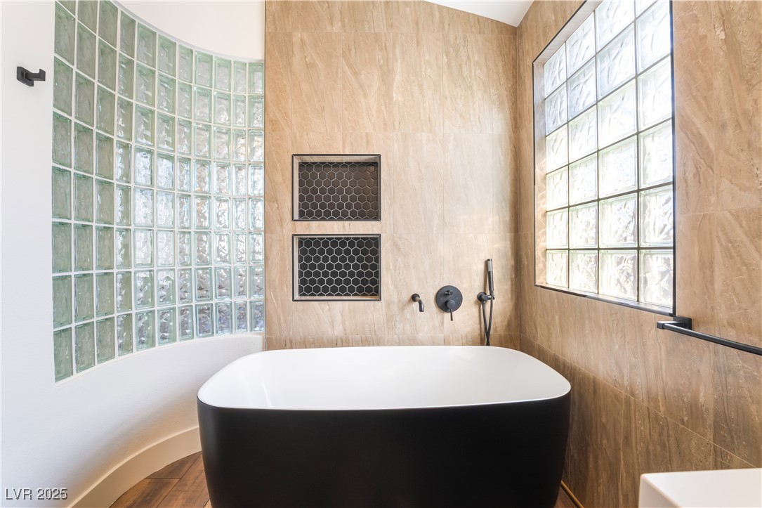 912 Pro Players Drive