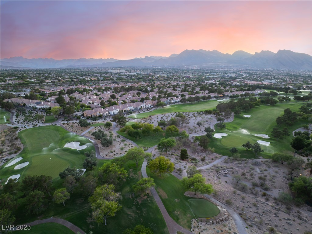 912 Pro Players Drive