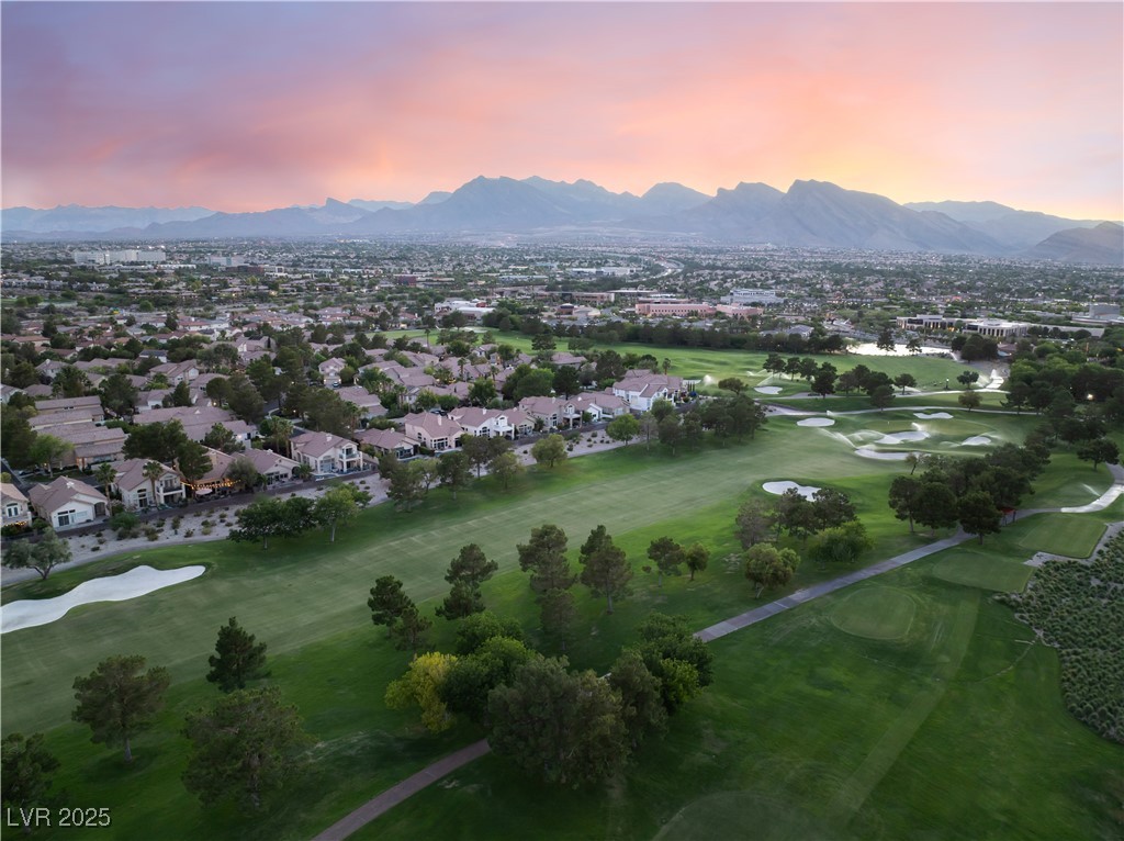 912 Pro Players Drive