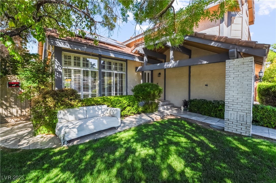 9724 Cascade Falls Avenue