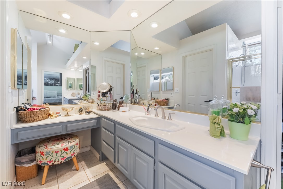 9724 Cascade Falls Avenue