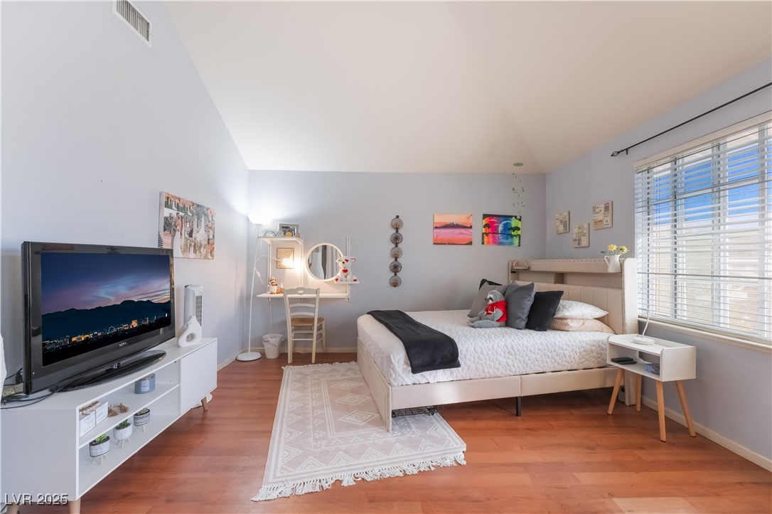 9724 Cascade Falls Avenue