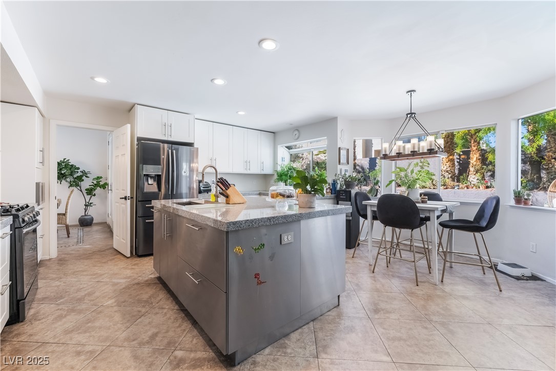 9724 Cascade Falls Avenue