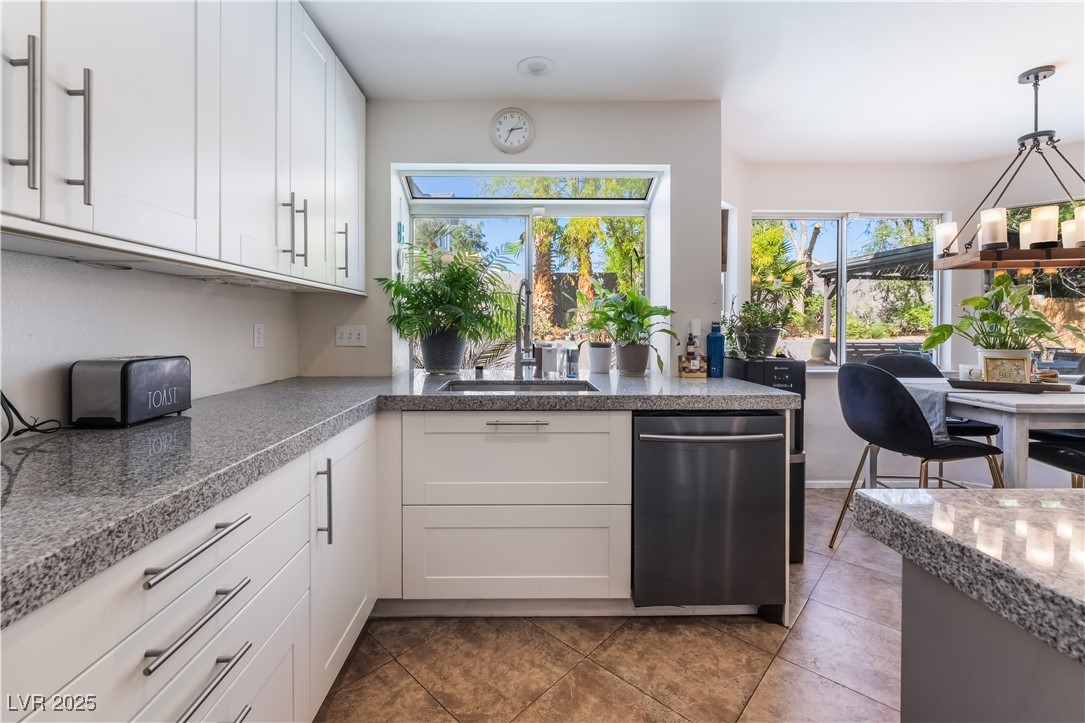 9724 Cascade Falls Avenue