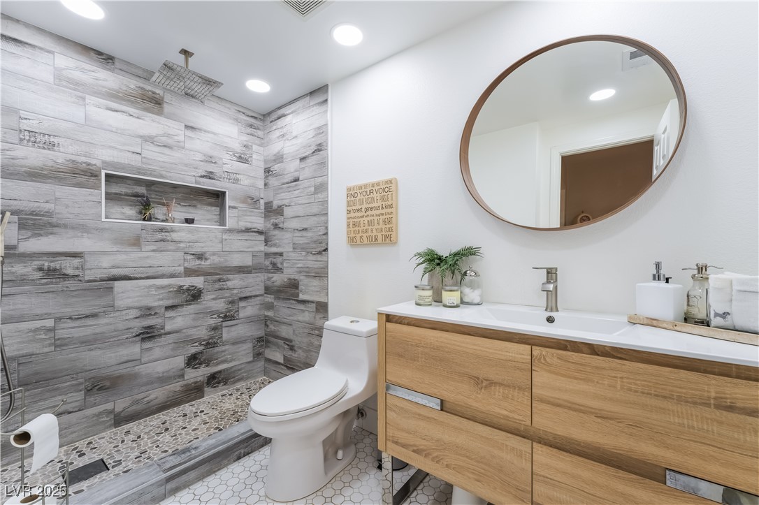 9724 Cascade Falls Avenue