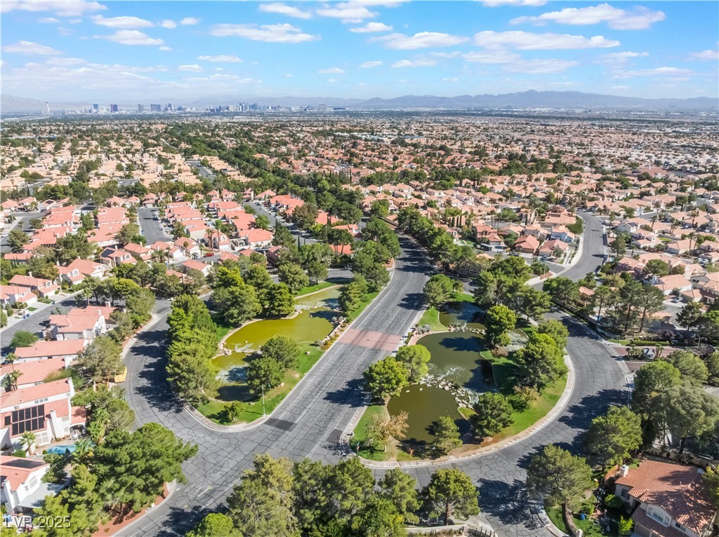 9724 Cascade Falls Avenue