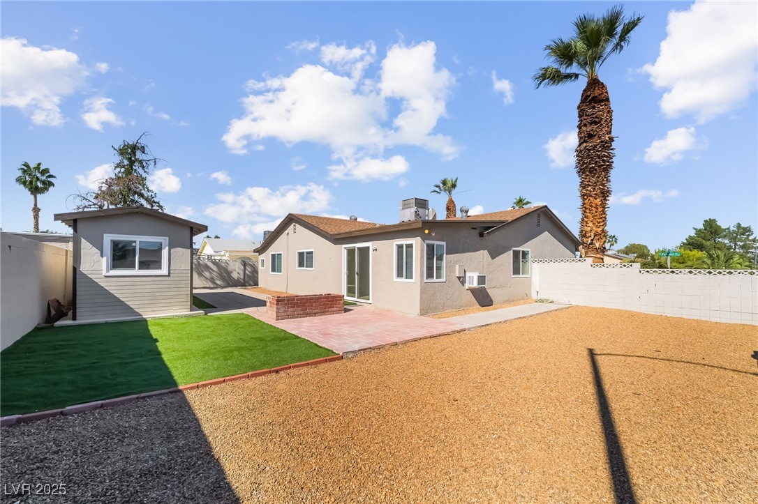2033 Pommel Avenue