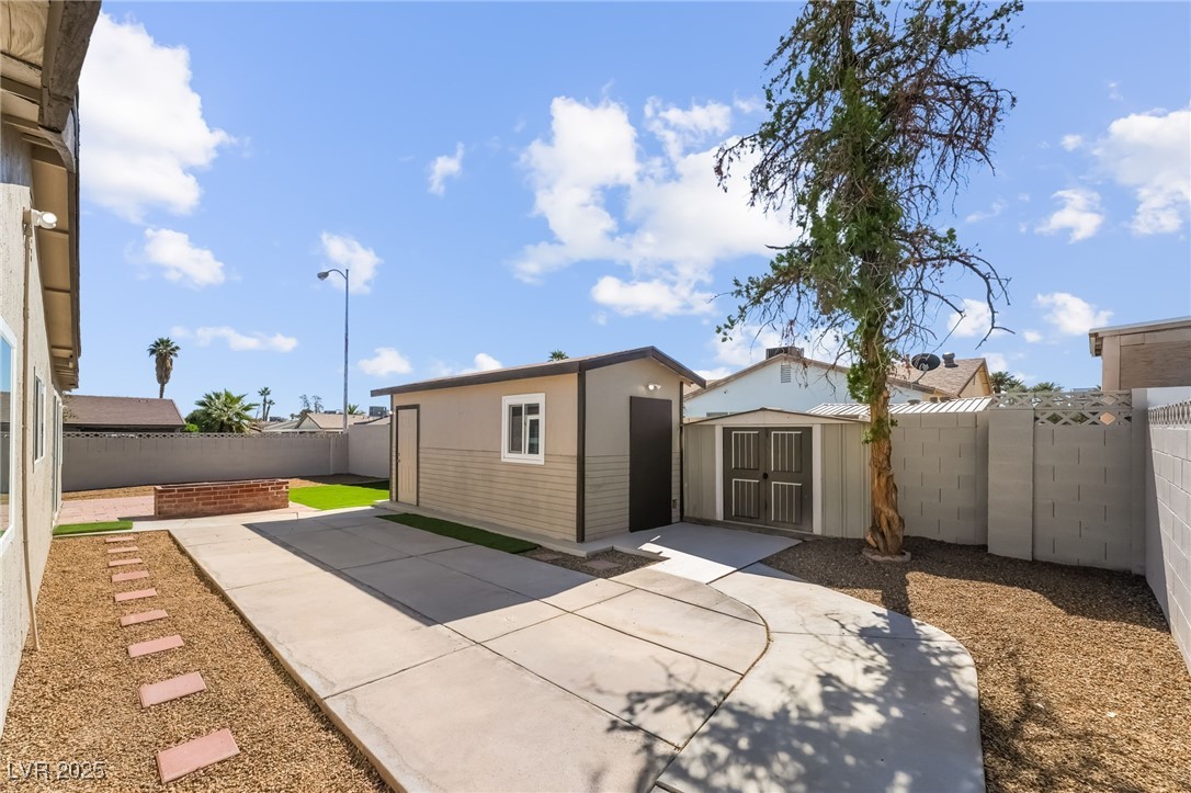 2033 Pommel Avenue