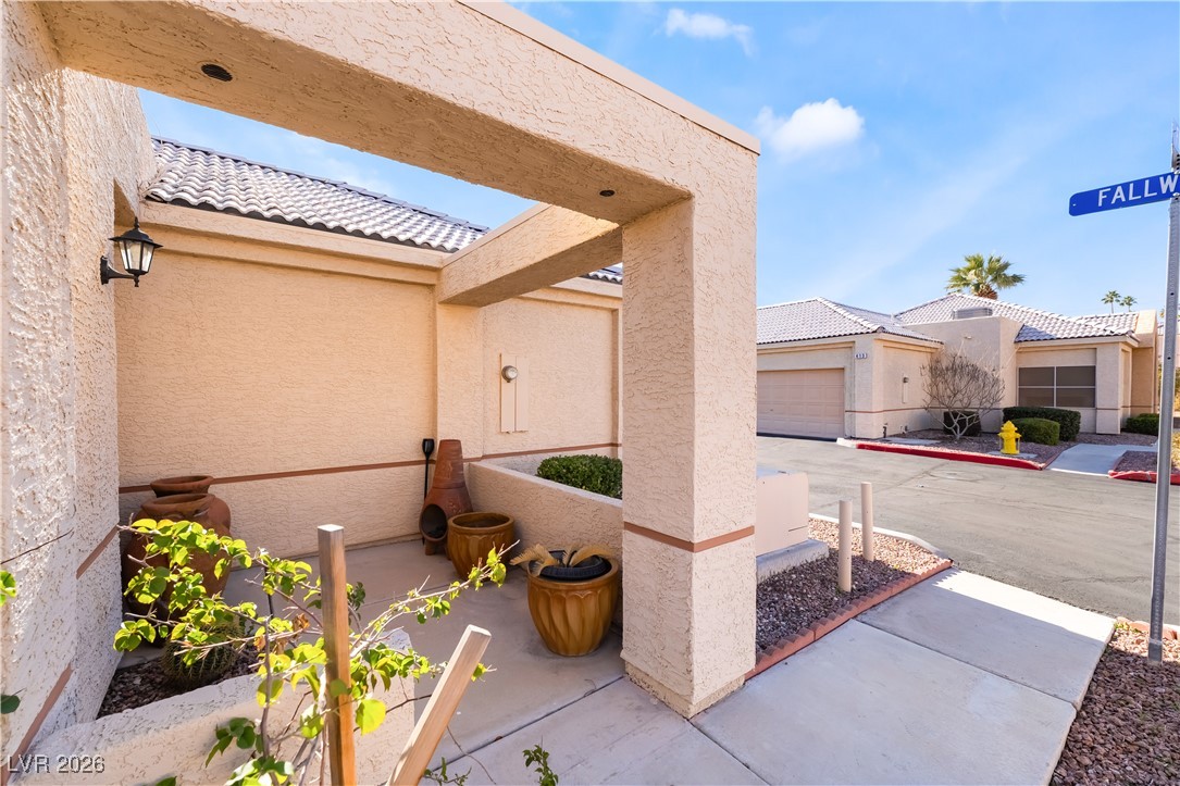 412 Fallwood Lane