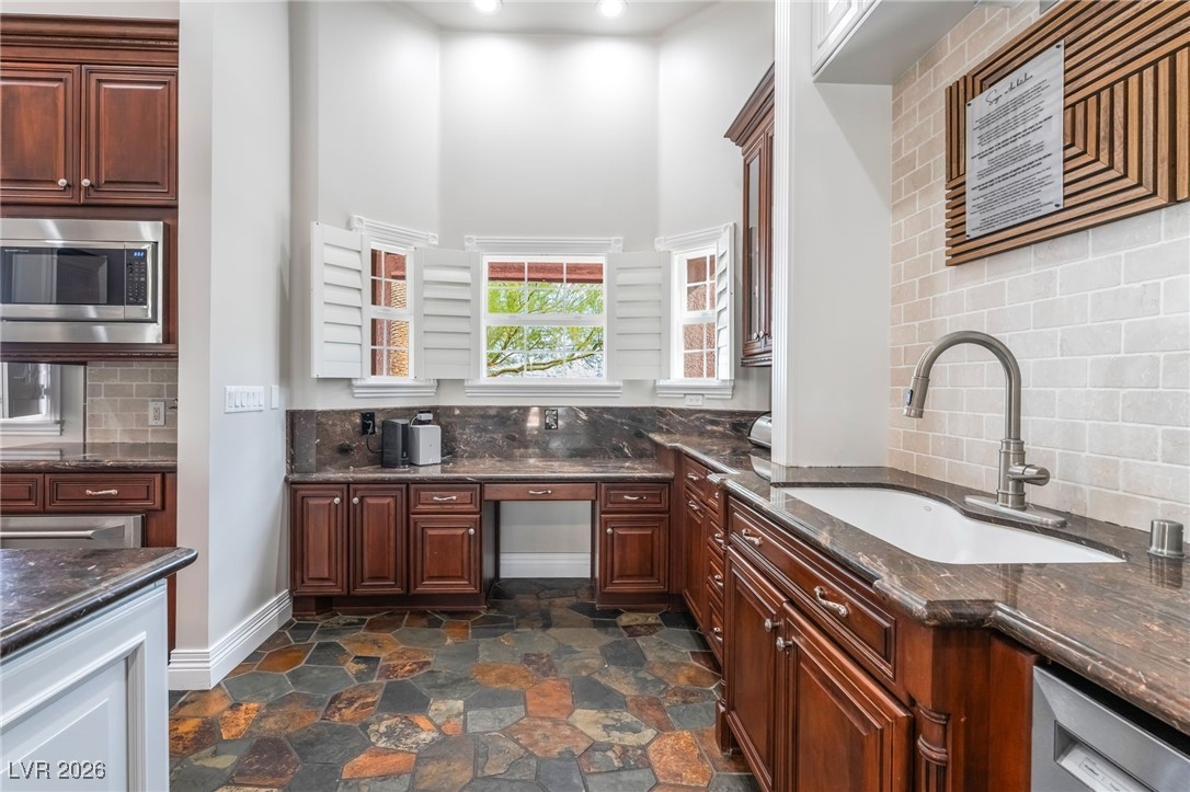 9355 South Monte Cristo Way