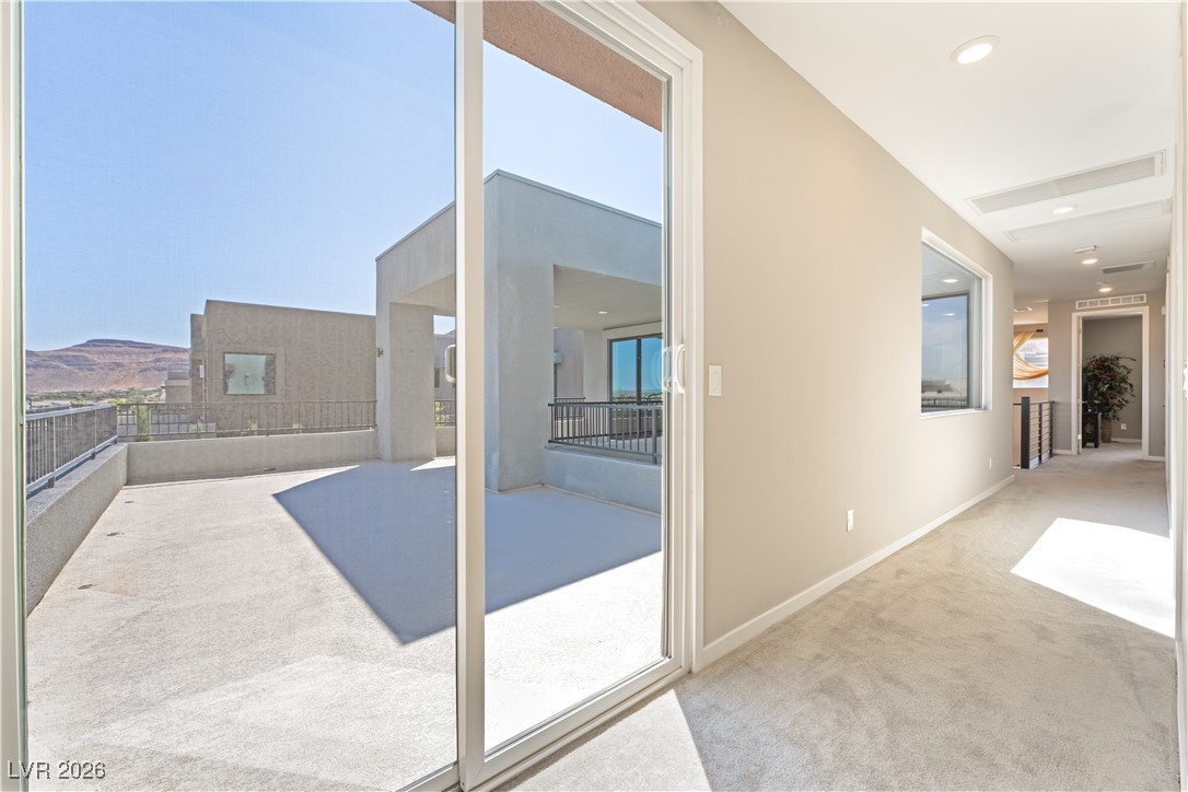 6194 Amber View Street