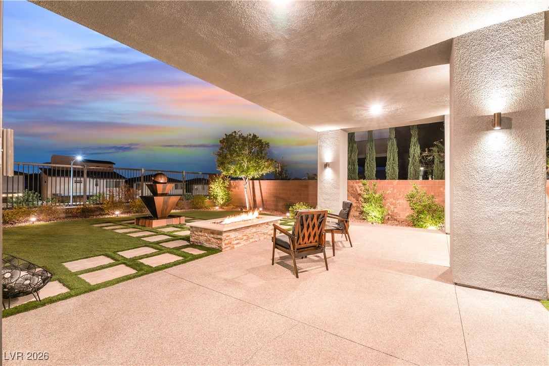 6194 Amber View Street