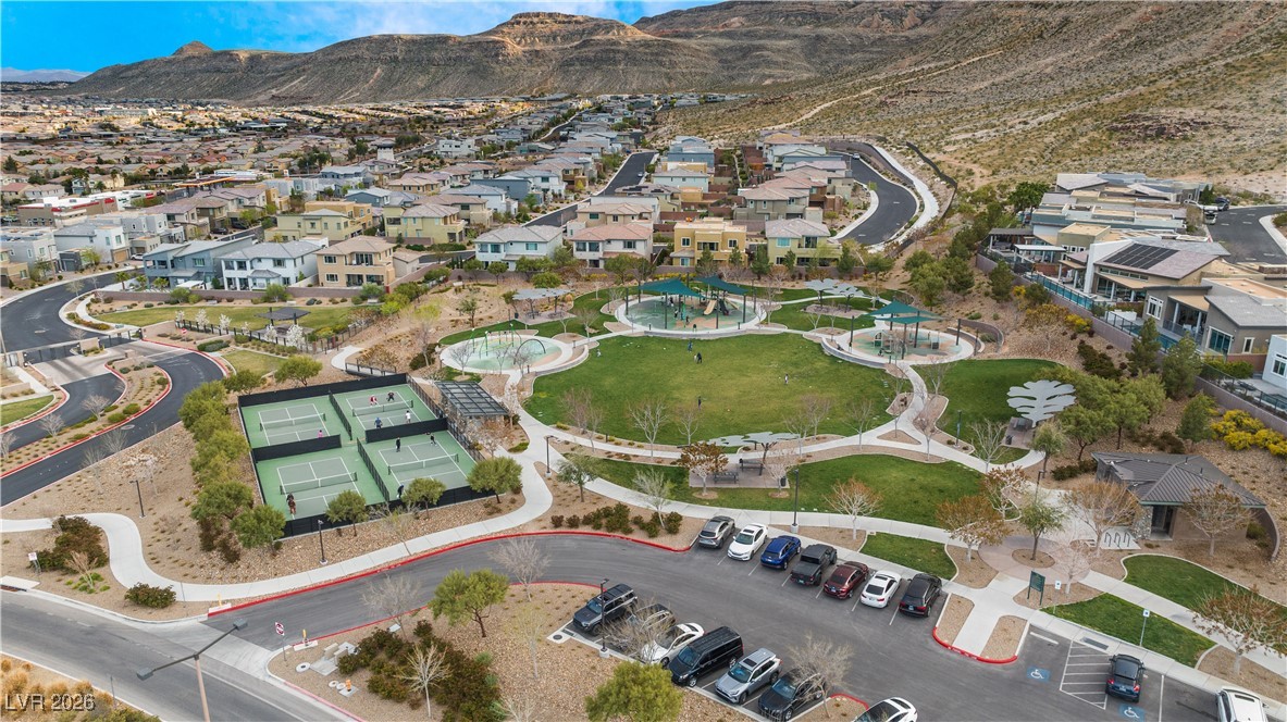 6194 Amber View Street