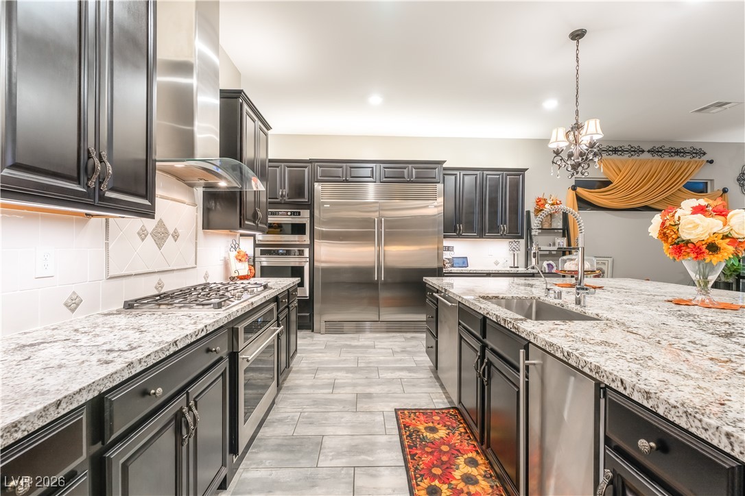 6194 Amber View Street